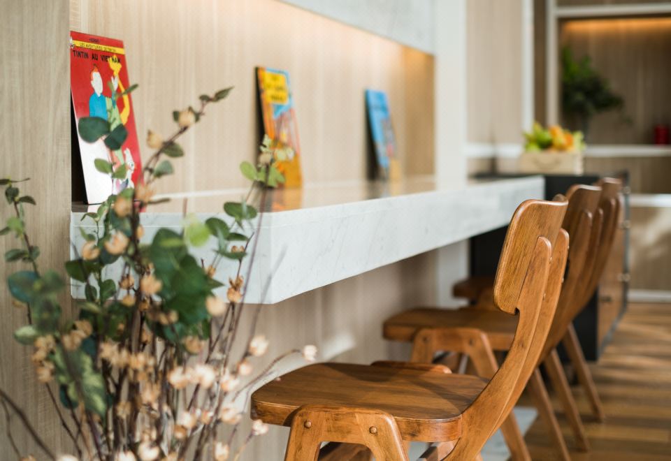 Shared counter seating — Volve Hotel Bangkok